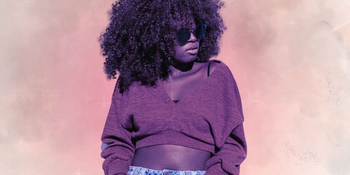 Cheveux crépus, tresses, mini twists : Comment réussir l'accord parfait avec un style streetwear ?